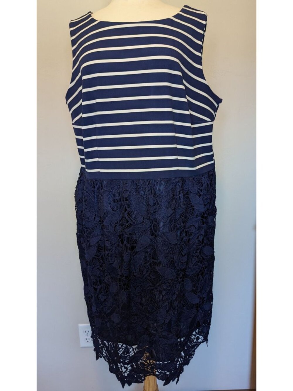 Navy & White Striped Sleeveless Dress With Lace Overlay By Taylor Woman Size 24W